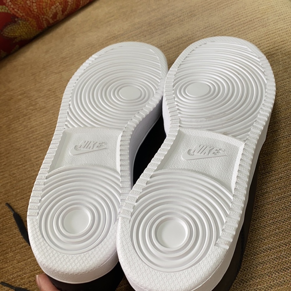 Nike sneakers - Picture 7 of 8